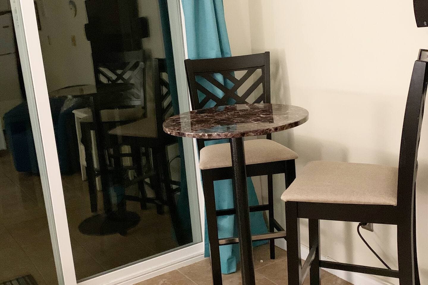 Great breakfast table for the mornings you want to stay in but enjoy the view of the Atlantic Ocean! 